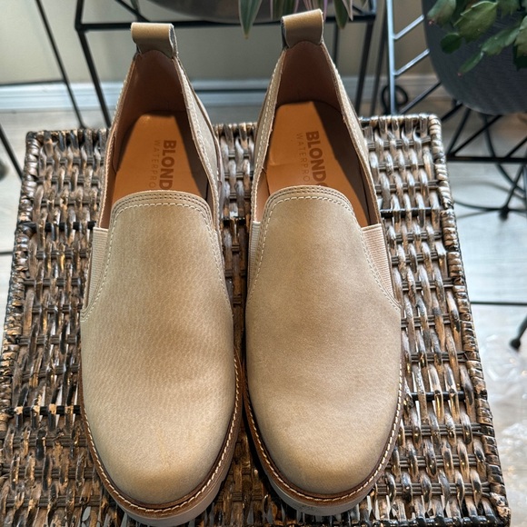 Blondo Shoes - Blondo Phoebe Waterproof‎ Beige Slip-On Leather Loafers Women’s Size 10